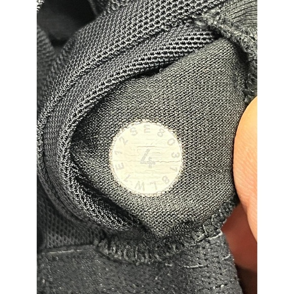 Lululemon Athletica Women's Black Racerback Strap Padded Tank‎ Top Size 4 - Picture 5 of 8